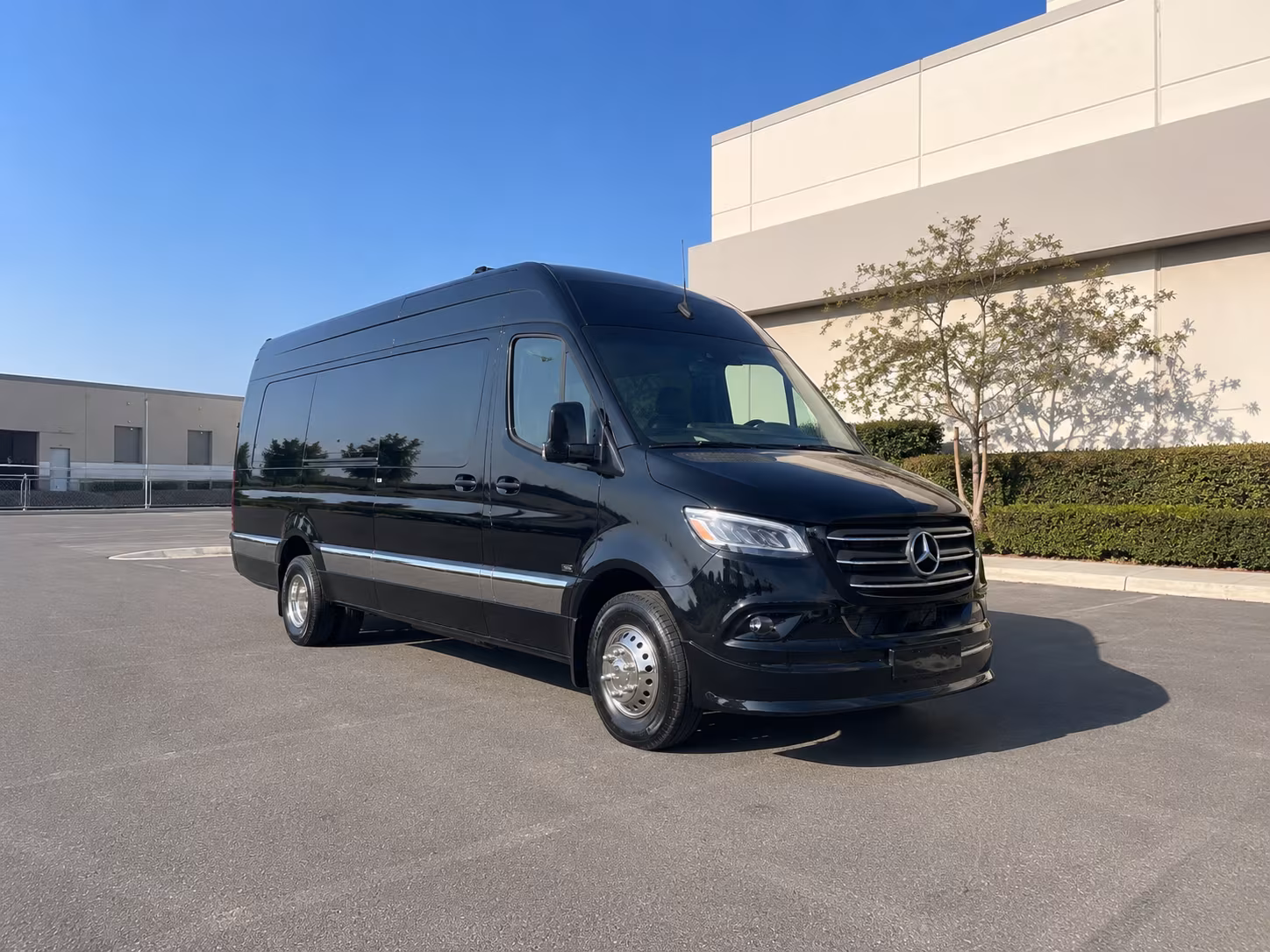 find the perfect transportation for your next airport transfer 1